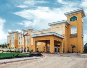 La Quinta, Cotulla, TX — Saved 55%
