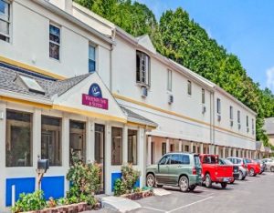 Whitney Inn, Hamden, CT — Saved 10%