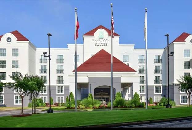 Embassy Suites 4700 Southport Rd — Saved 12%