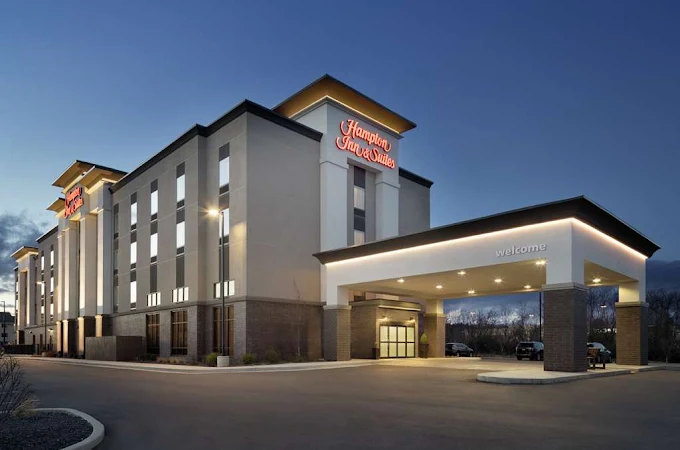 Hampton Inn & Suites 1904 Homer Adams Pkwy — Saved 33%